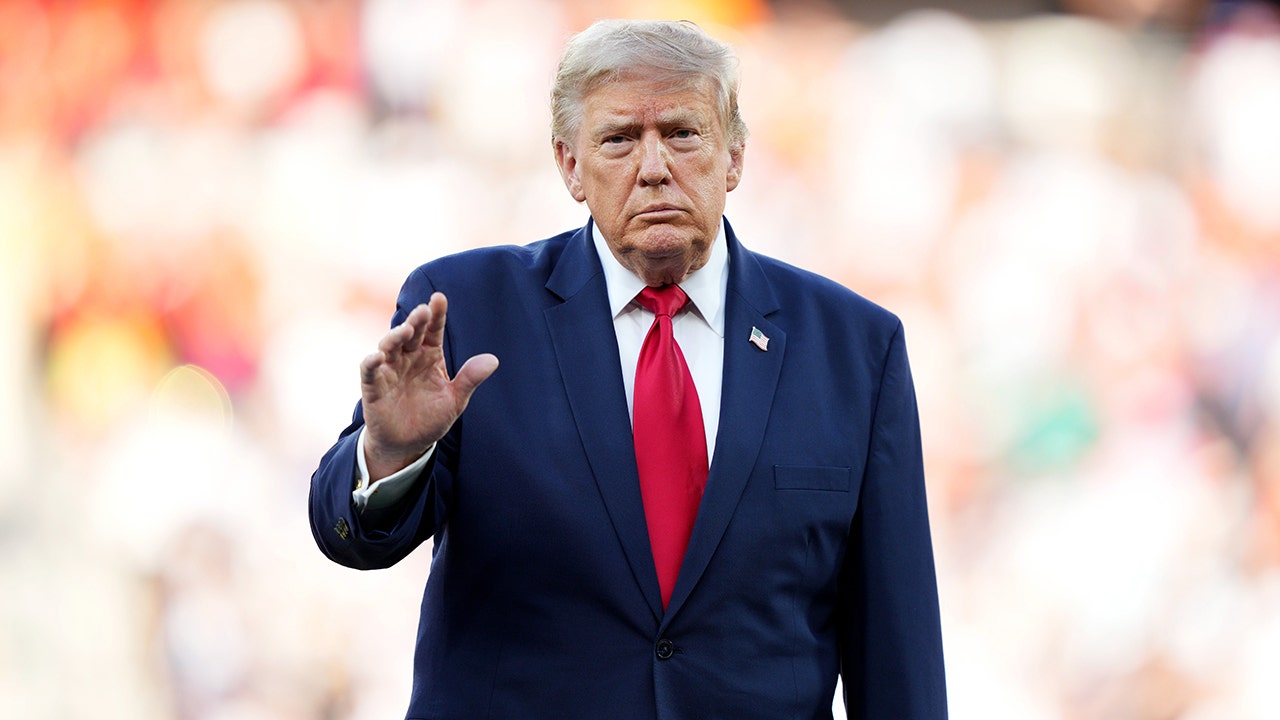 Read more about the article Norway soccer chief complains about Trump’s involvement with FIFA after red card