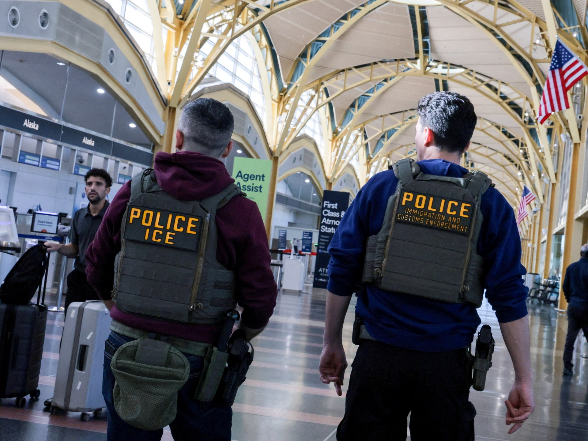 You are currently viewing Trump’s border czar probes possible vetting failures after ICE shooting
