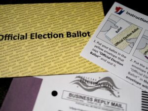 Read more about the article Trump asks US Supreme Court to allow mail-in voting restrictions