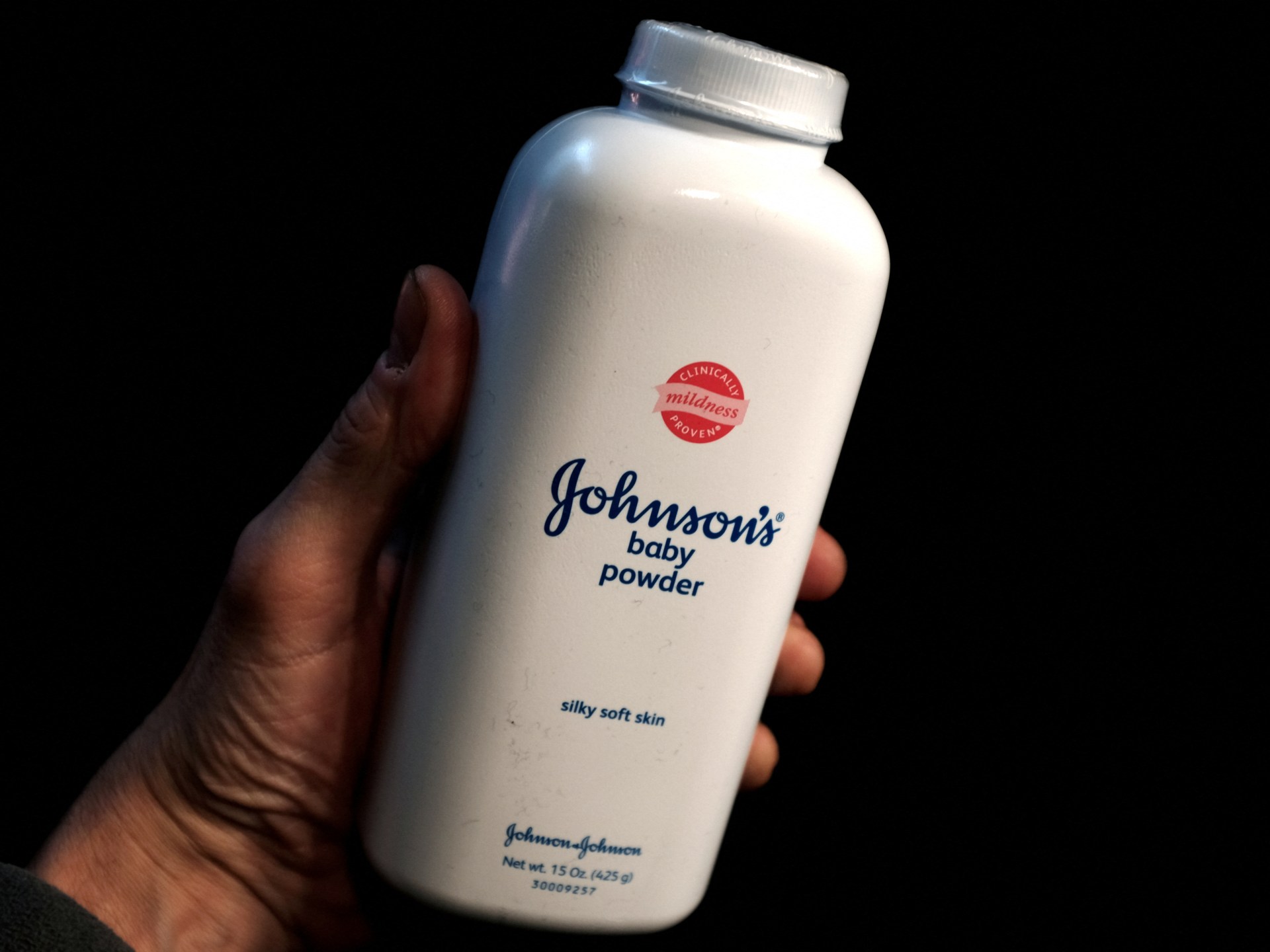 Read more about the article J&J offers $5.5bn settlement in lawsuits claiming talc link to cancer