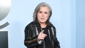 Read more about the article Rosie O’Donnell accuses CBS of bribing Trump with ’60 Minutes’ deal