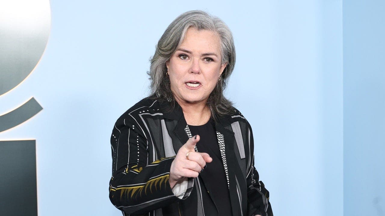 Read more about the article Rosie O’Donnell accuses CBS of bribing Trump with ’60 Minutes’ deal