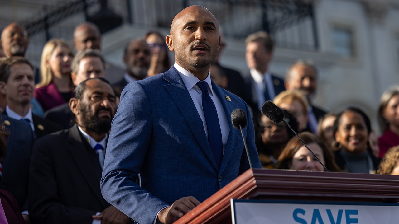 Read more about the article Alabama Democrats back NDAA amendment barring men in women’s sports
