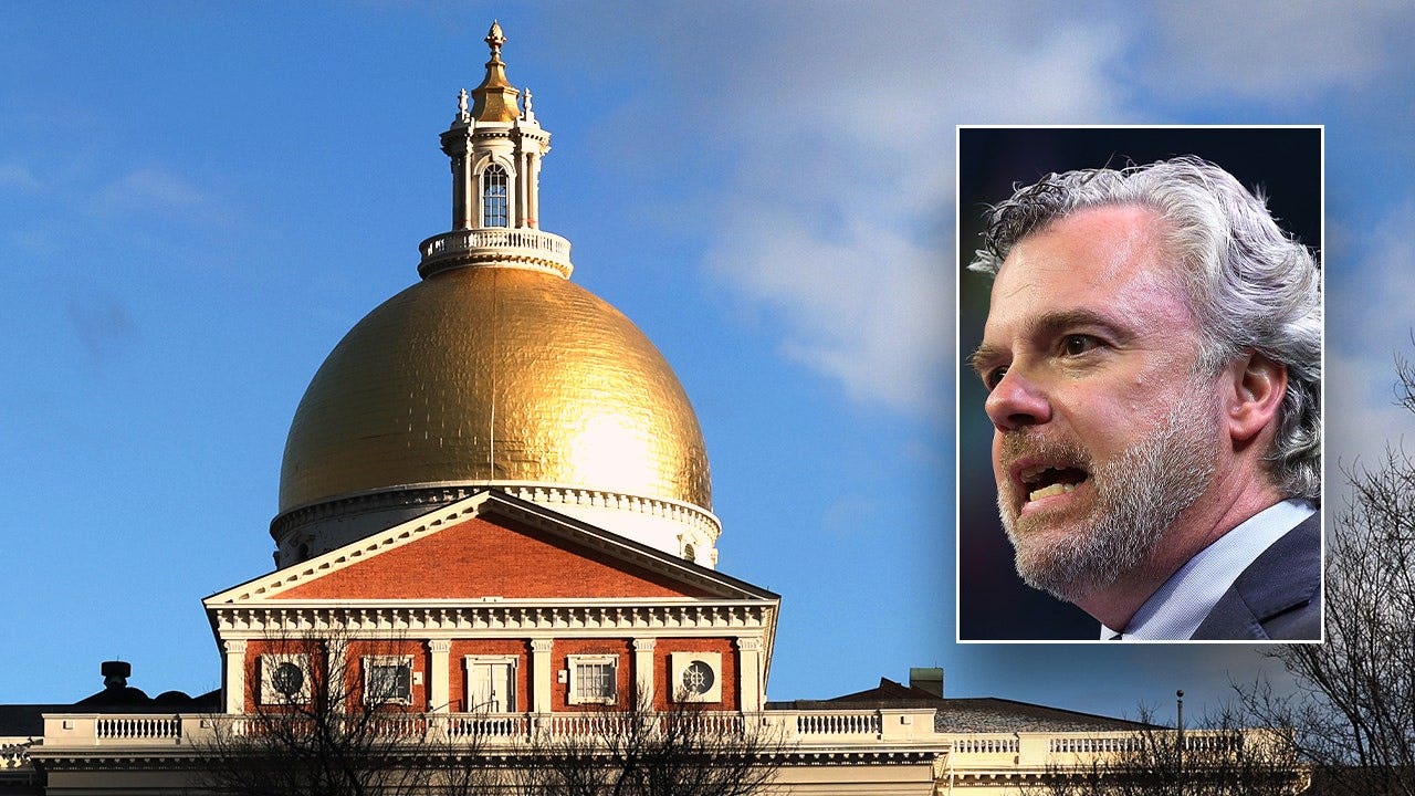You are currently viewing Massachusetts Democratic Party chairman on probation after OUI arrest
