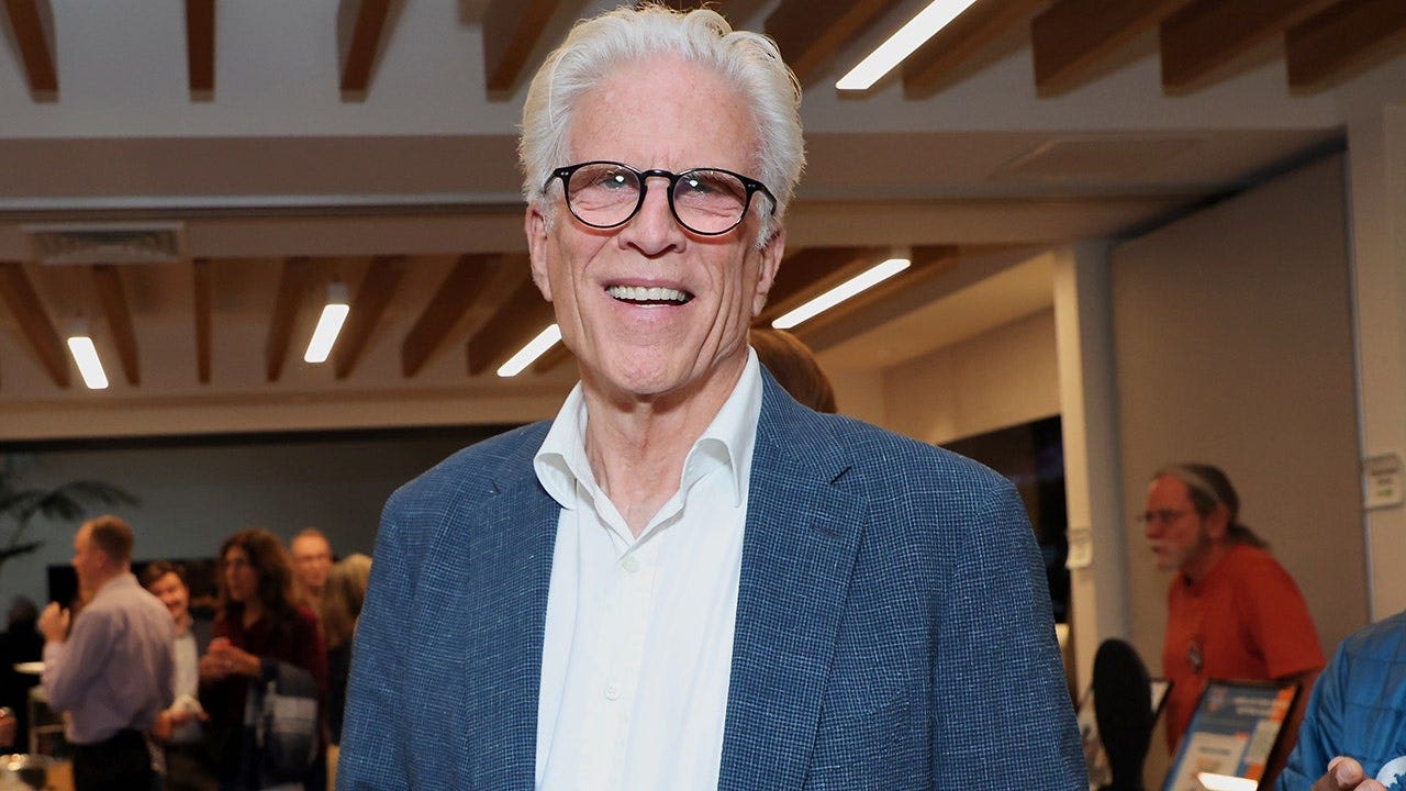 You are currently viewing Ted Danson admits personal struggles overshadowed the end of ‘Cheers’