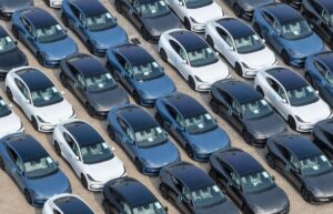 Read more about the article Tesla spending skyrockets as Cybercab, Semi, Megapack production timeline slips