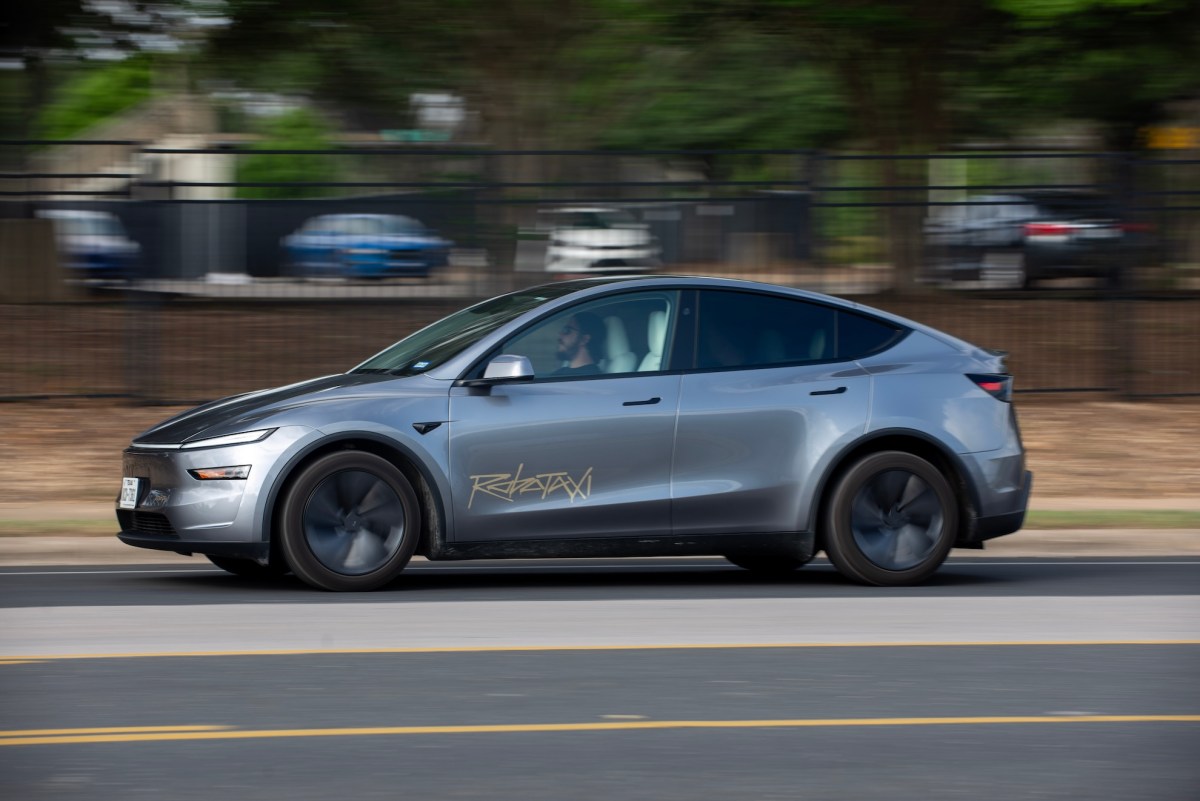 Read more about the article Tesla spins up robotaxi pilots in Orlando and Tampa ahead of Q2 earnings