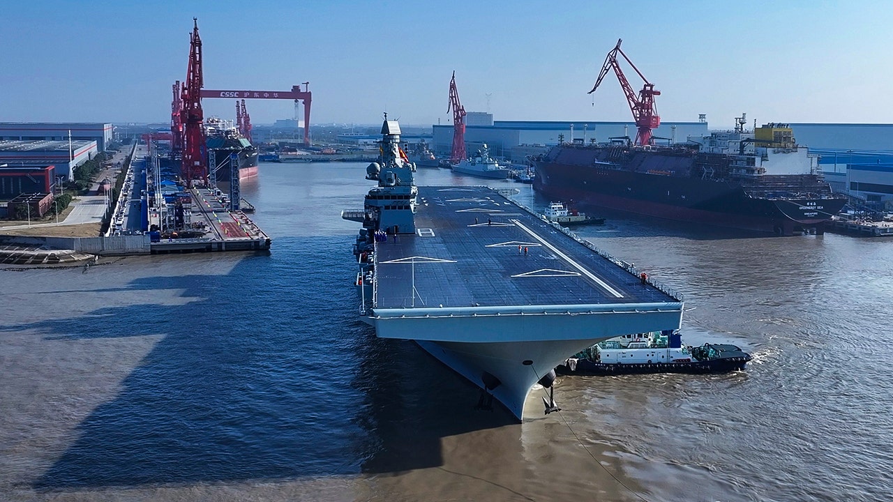 You are currently viewing China builds world’s largest naval replenishment ship for carrier groups