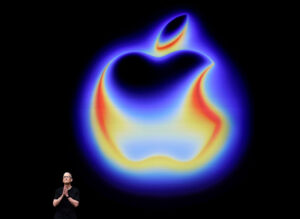Read more about the article Can Apple make smart glasses that aren’t a constant privacy threat?