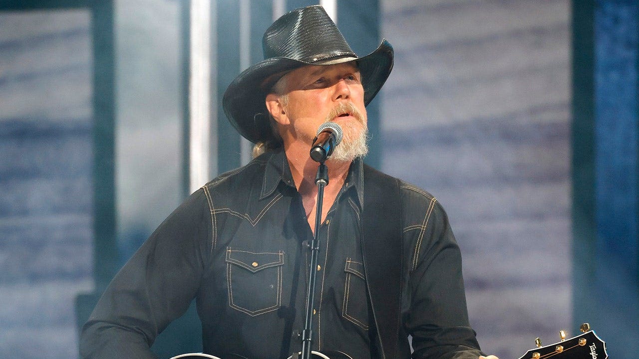 Read more about the article Trace Adkins details how he survived a ‘kill shot’ from his ex-wife