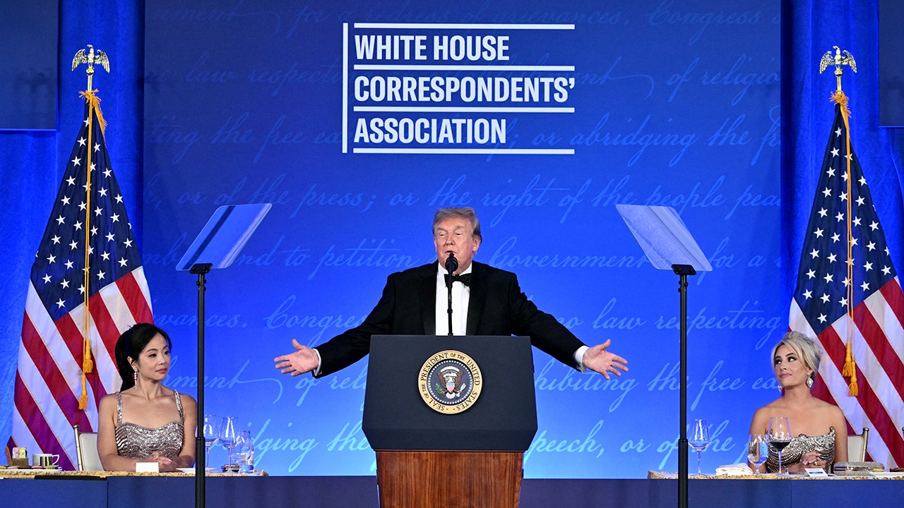 You are currently viewing Trump softens White House Correspondents’ Dinner speech after attack