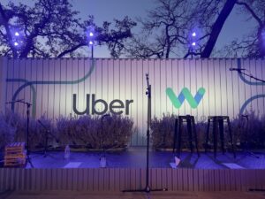Read more about the article TechCrunch Mobility: The battle over robotaxi rules