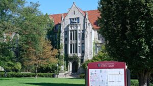 Read more about the article University of Chicago campus shooting kills 2 inside vehicle, police say