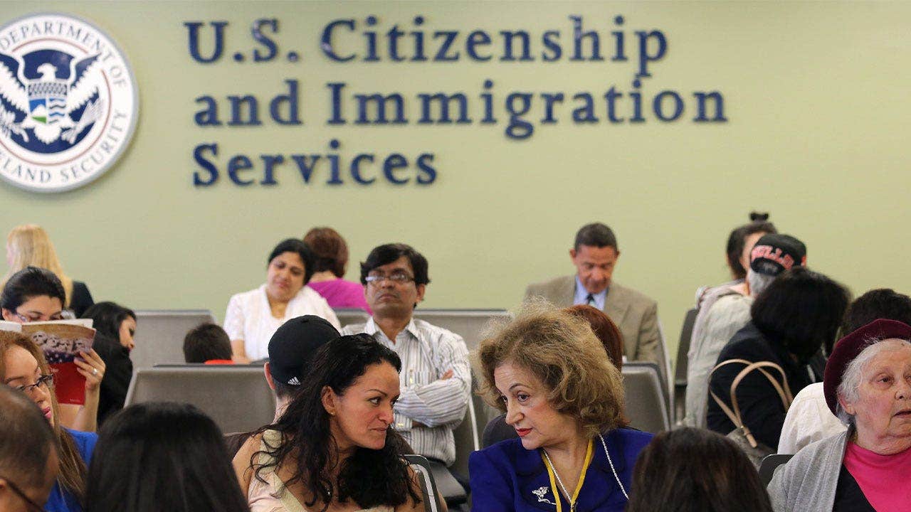 You are currently viewing Trump administration skips asylum interviews to cut immigration backlog