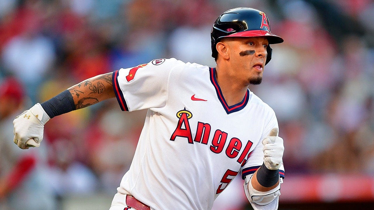 You are currently viewing Angels’ Vaughn Grissom turns slick double play with unconventional move