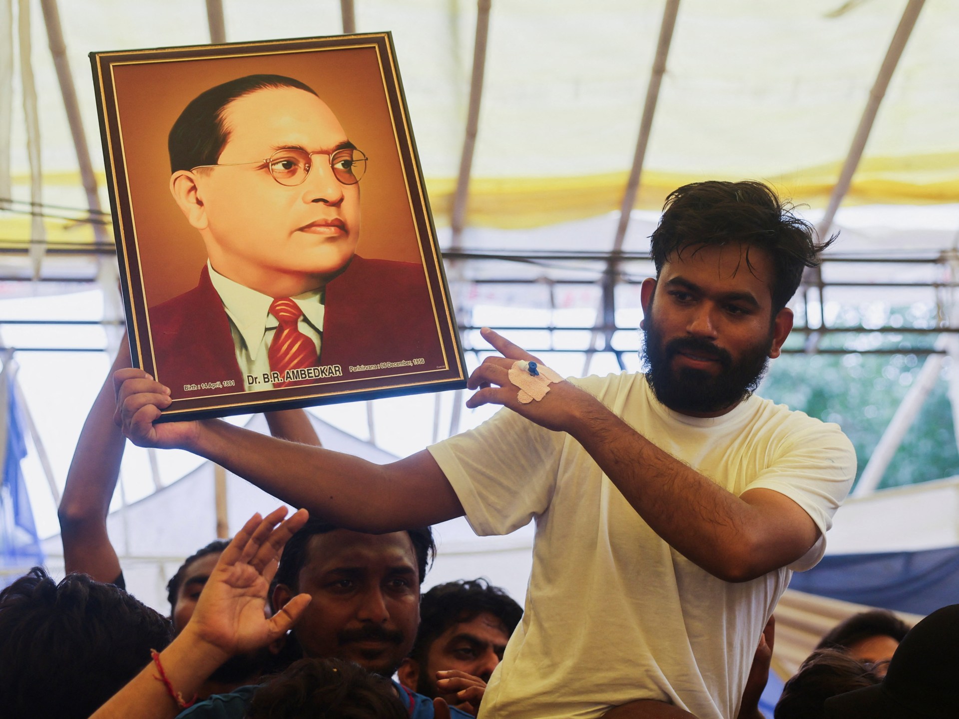 You are currently viewing How India’s ‘Cockroach’ protesters shook the Modi government | Corruption News