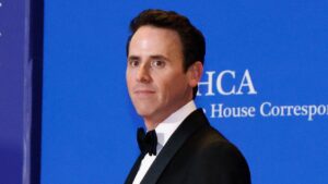 Read more about the article Of course the White House press corps booked a mind-reader for its big night