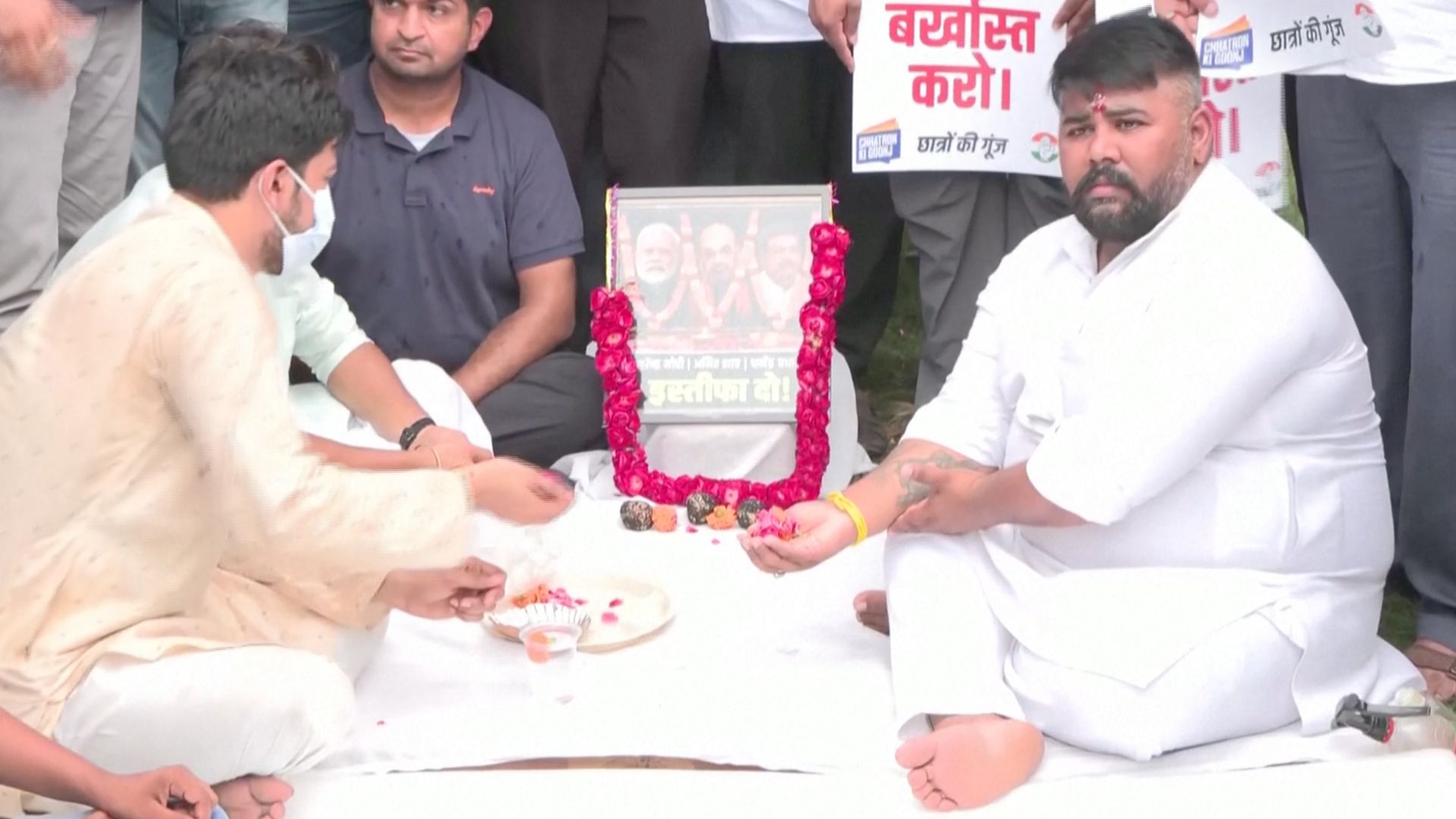 You are currently viewing Congress Party holds ‘funeral’ for India PM Modi and cabinet ministers | Civil Rights News