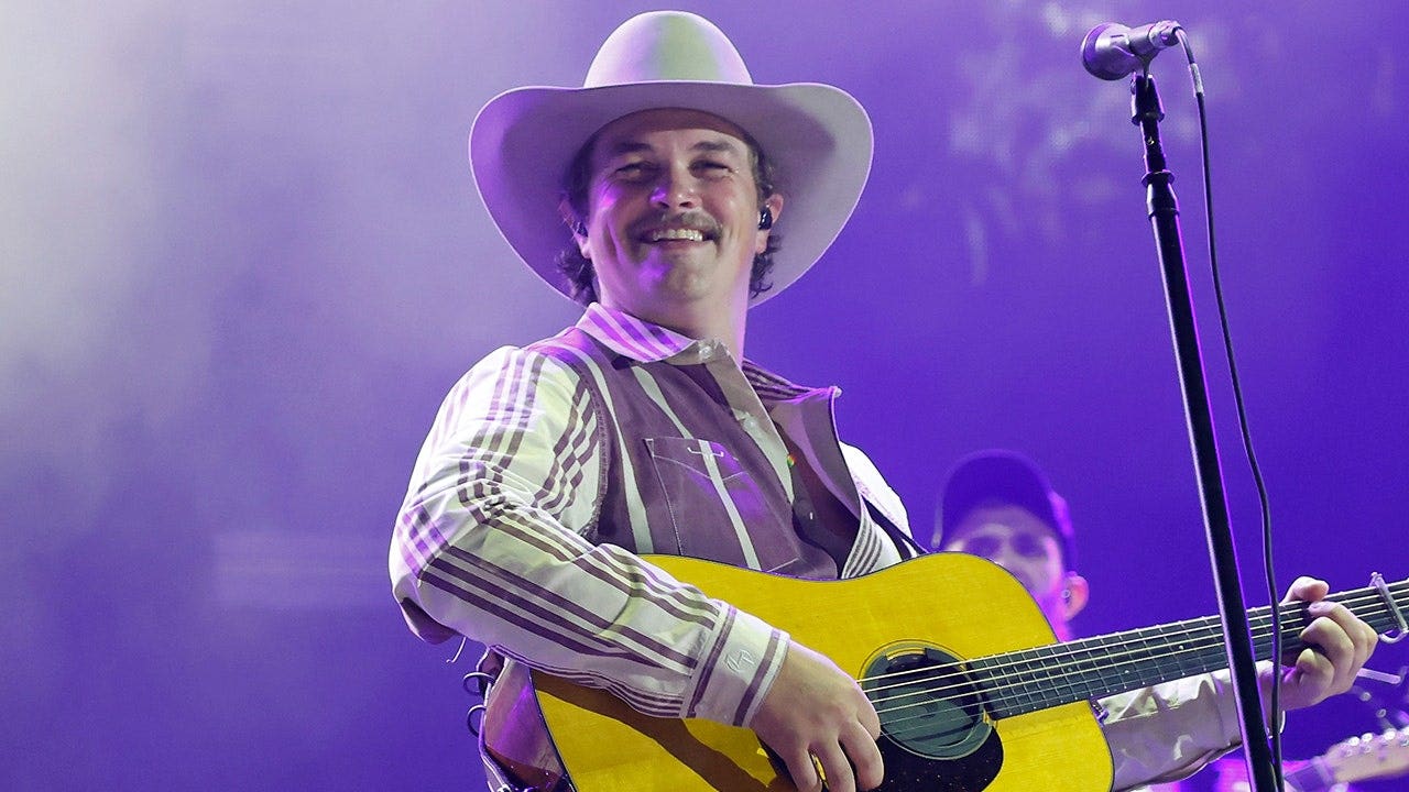 You are currently viewing Zach Top says country music lost its ‘soul,’ and bluegrass fills the gap