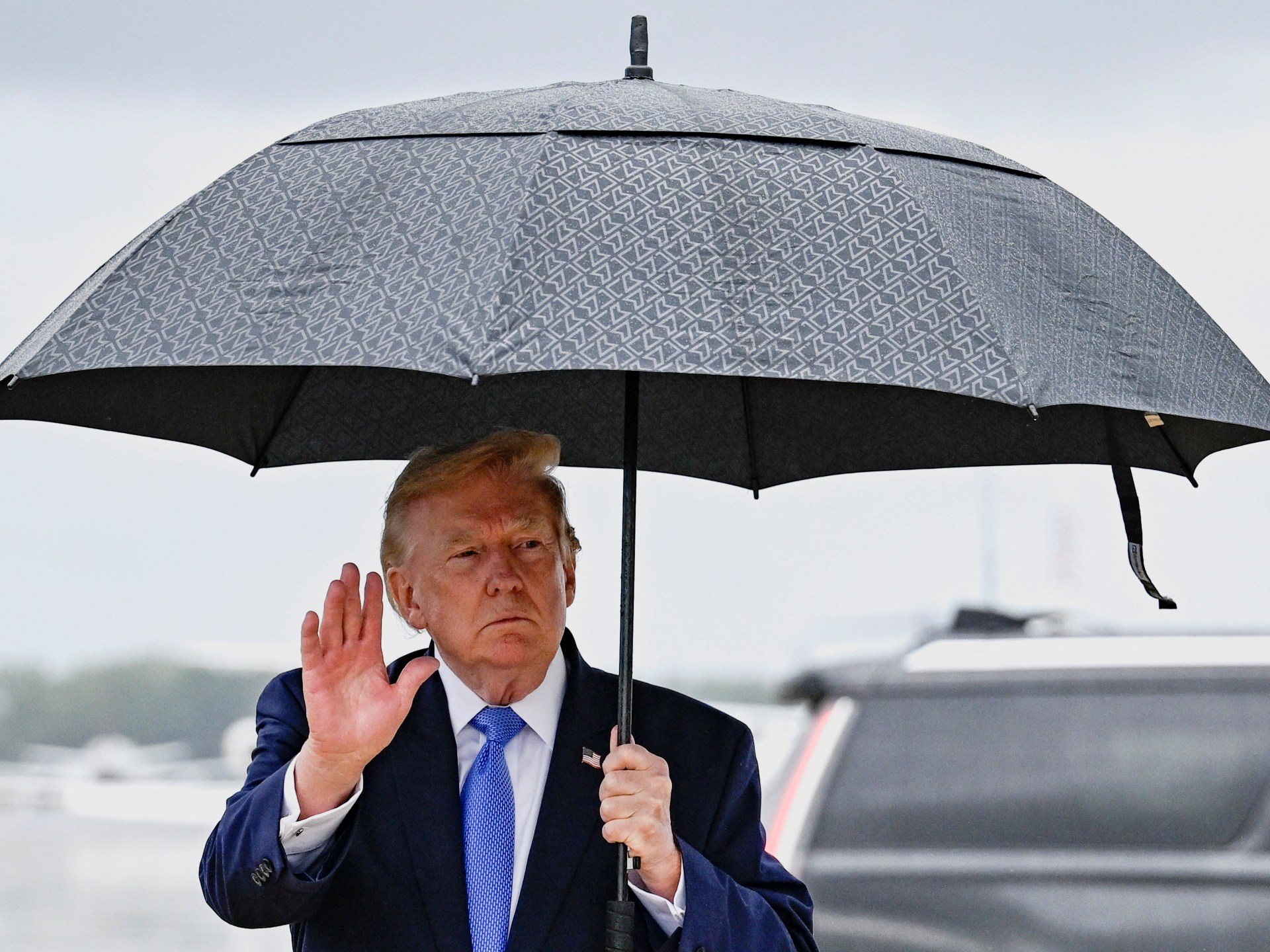 You are currently viewing Trump says new round of Iran talks will begin Monday