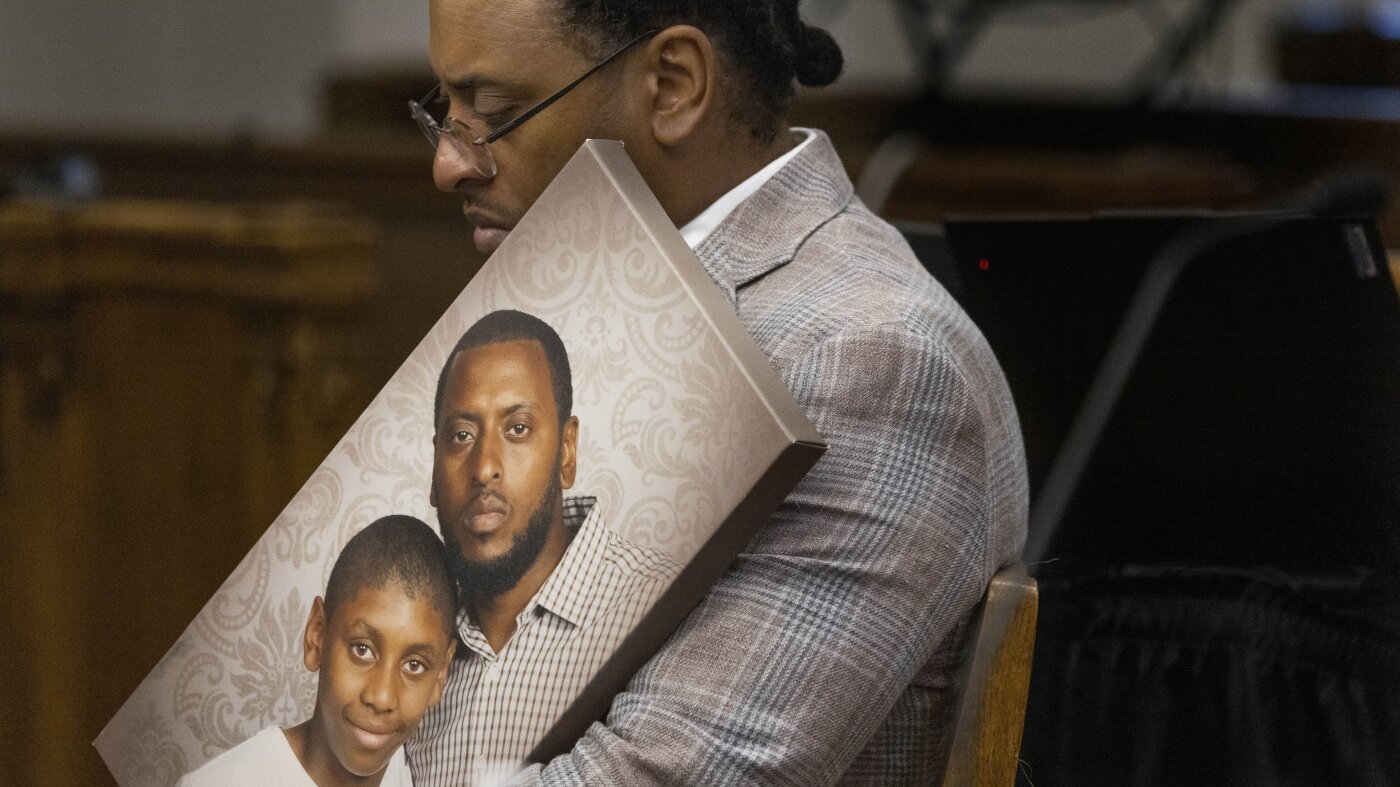 You are currently viewing A teen was killed at a protest. New video evidence upends the story : NPR