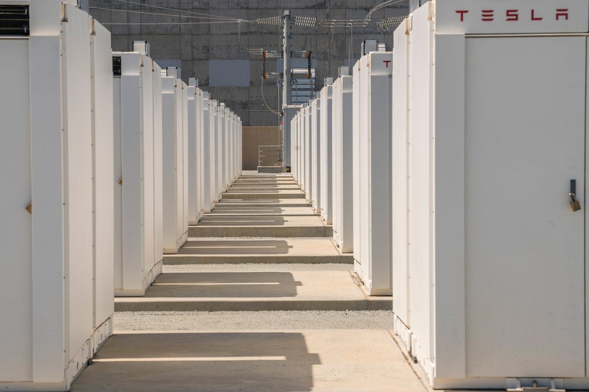 You are currently viewing SpaceX has bought $329M worth of Tesla Megapacks so far this year