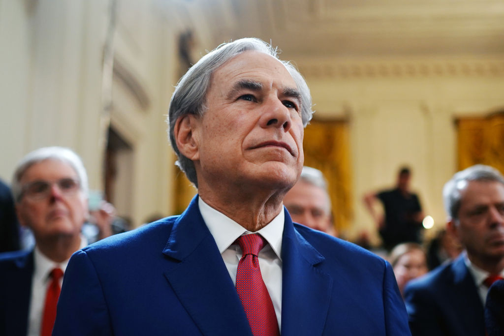 You are currently viewing Texas halts new data centers as governor calls for audits