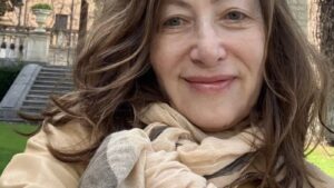 Read more about the article UNSUNG HERO – ANNABELLE GURWITCH : NPR