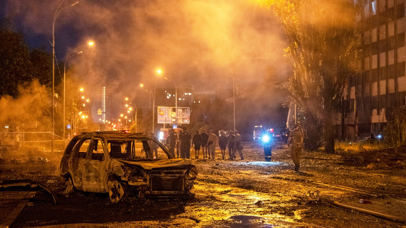 You are currently viewing Overnight Russian barrage kills nine in Kyiv, as air defense struggle with U.S. continues : NPR