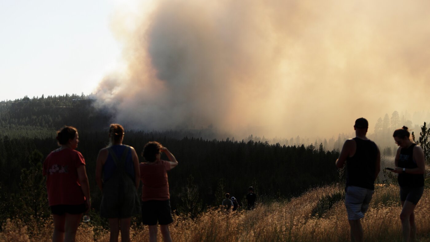You are currently viewing Thousands of people under evacuation order from wildfires in Spokane, Wash. : NPR