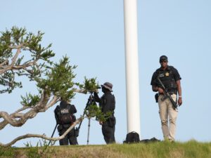 Read more about the article Armed man arrested at Trump’s LA golf course ahead of president’s visit