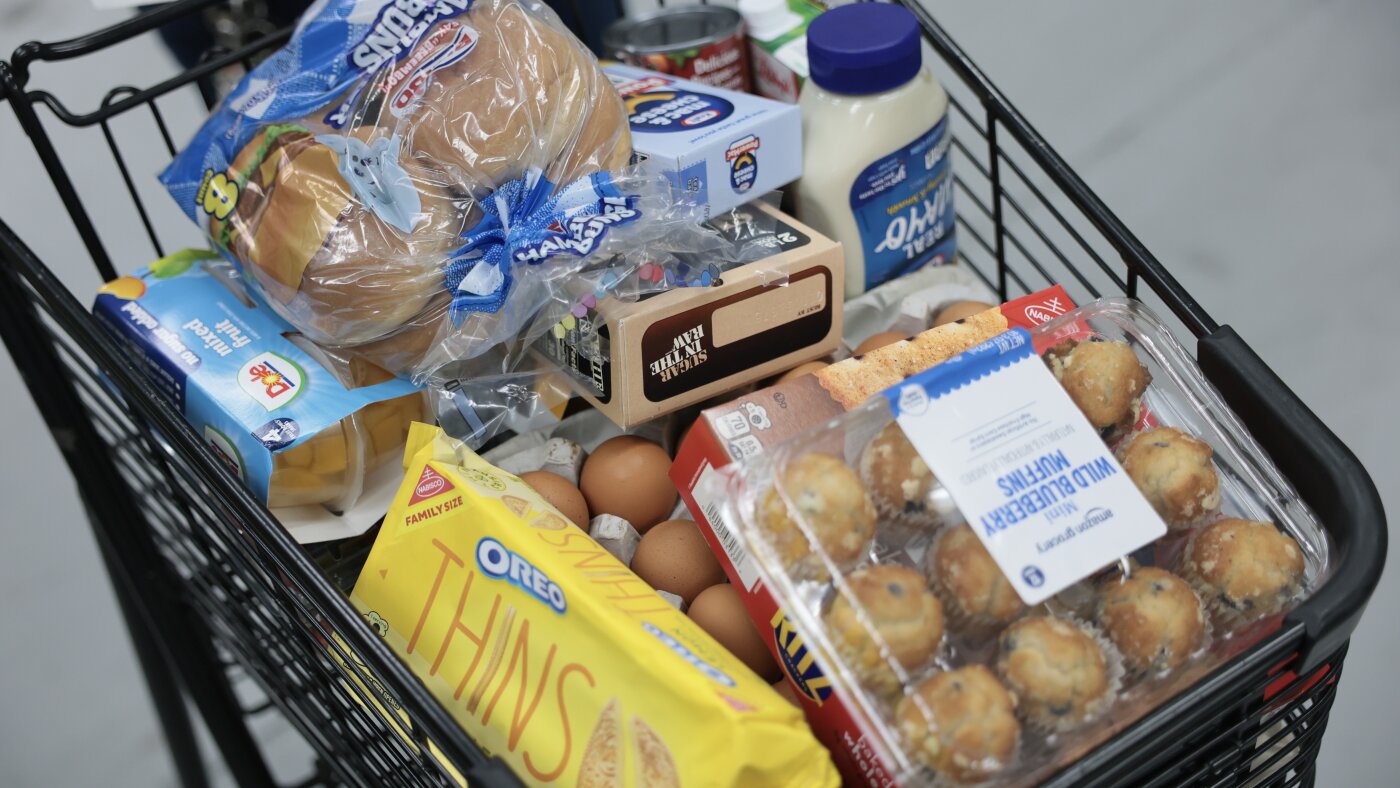 You are currently viewing Food stamp participation has been rapidly dropping. Here’s why : NPR