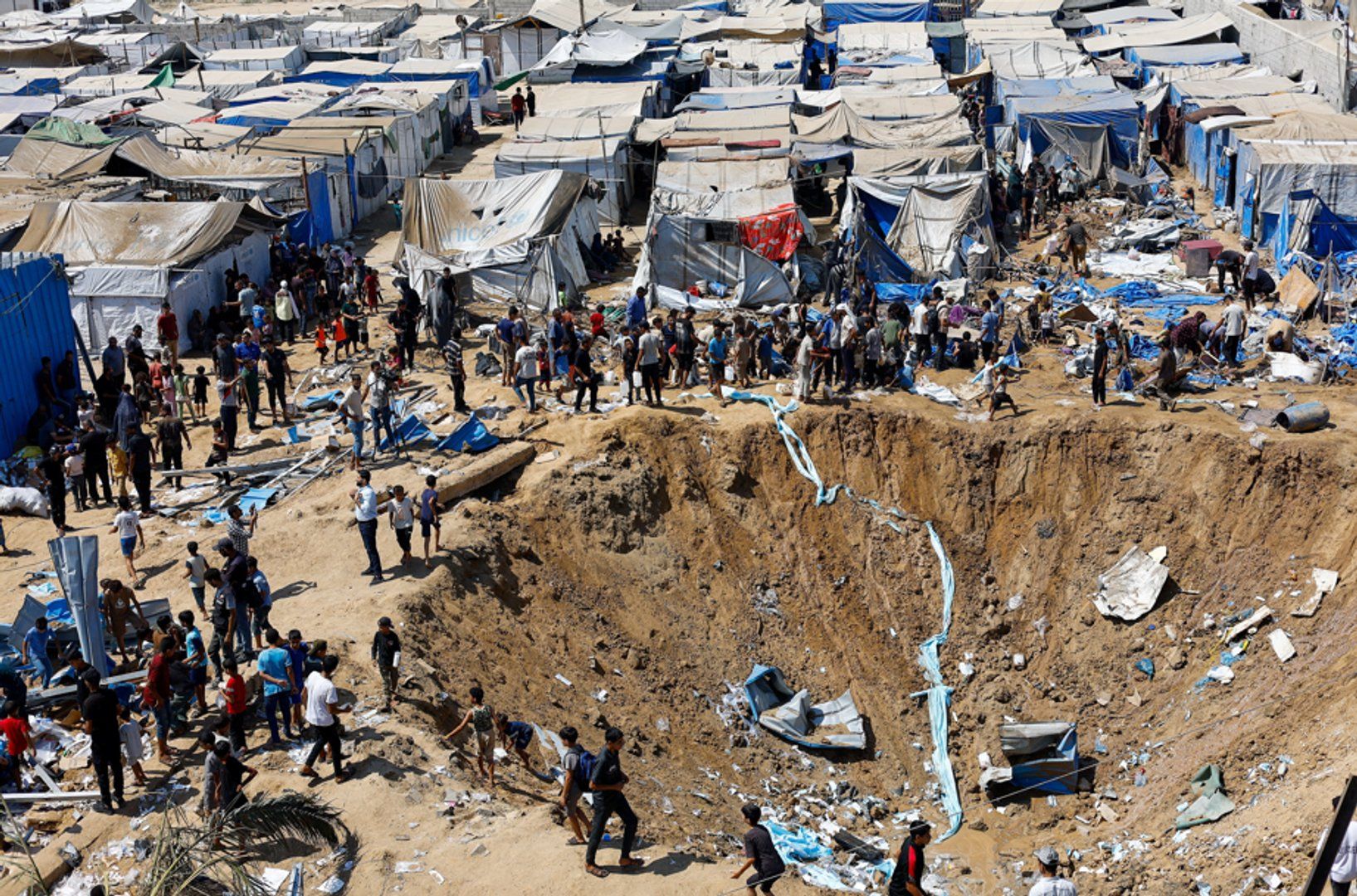 You are currently viewing Israeli strike destroys Gaza hospital warehouse | Gaza