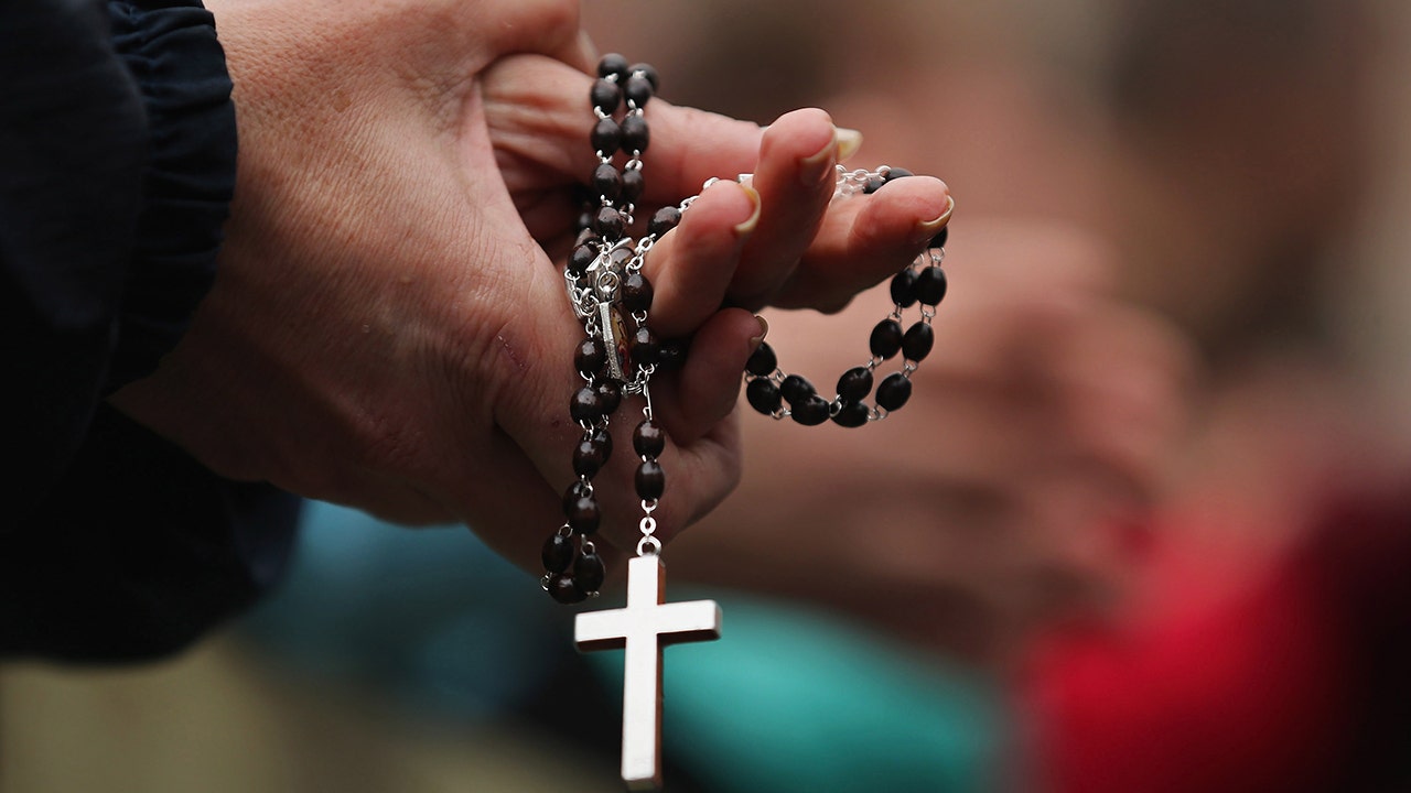 You are currently viewing Judge blocks New York from forcing nuns to comply with assisted suicide law